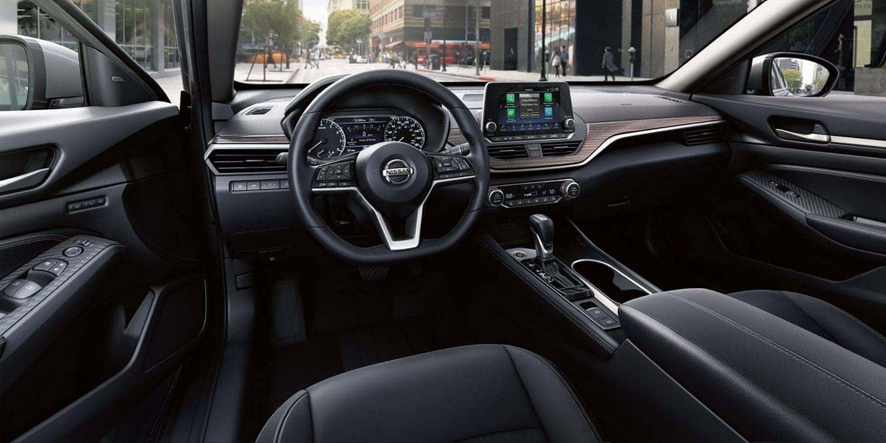 2019-altima-interior-banner