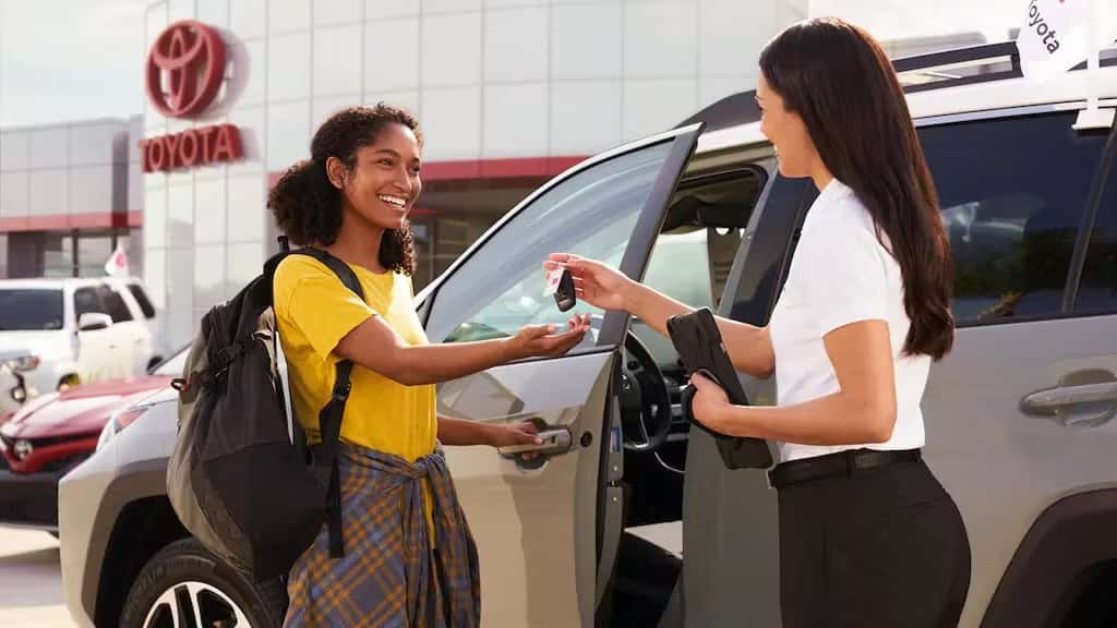 Donates Vehicle To Family