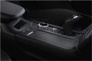 xt6-interior-features-wireless-charging-l