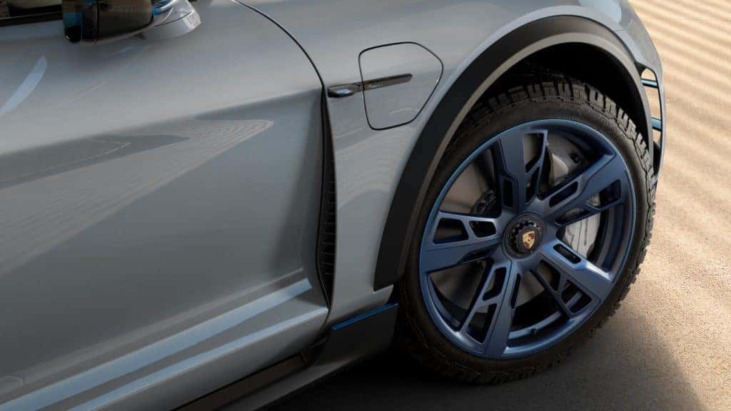 Mission E Cross Turismo