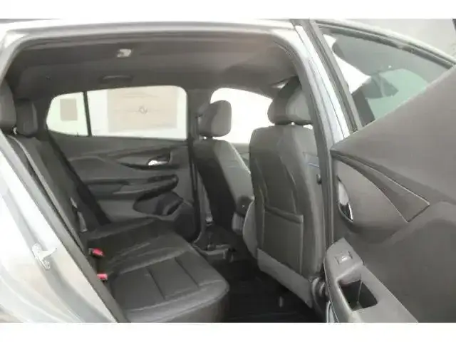 2025 Buick Envista interior