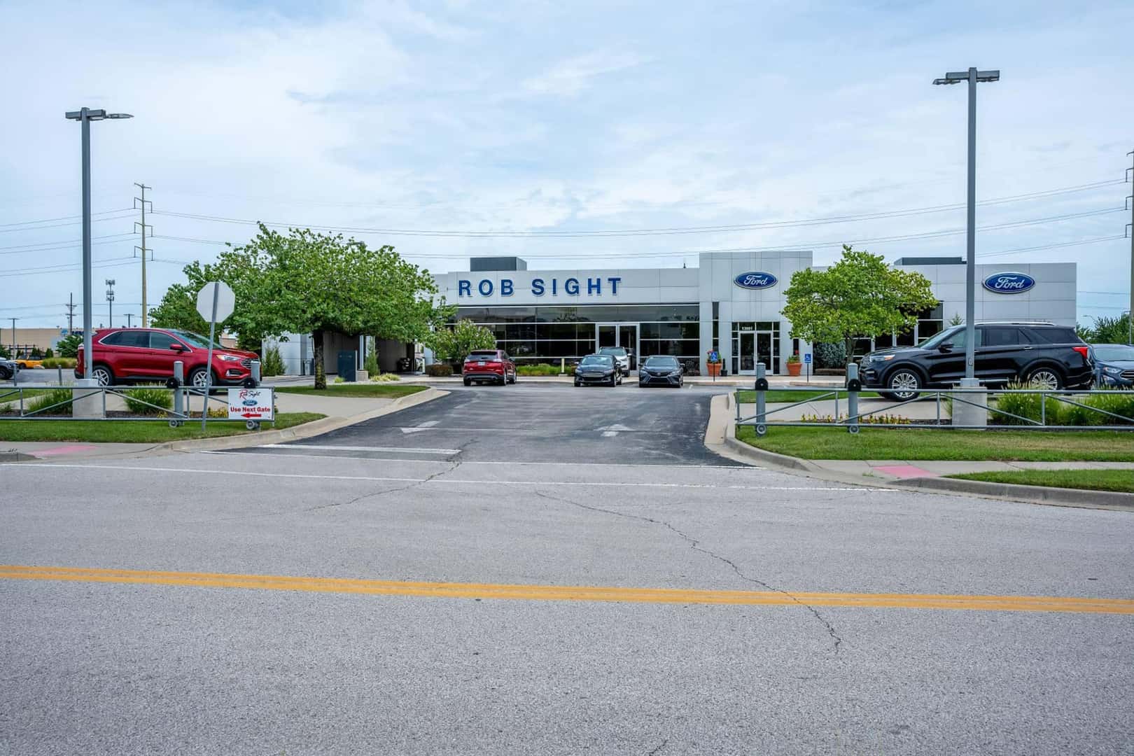 Exterior shot of Rob Sight Ford