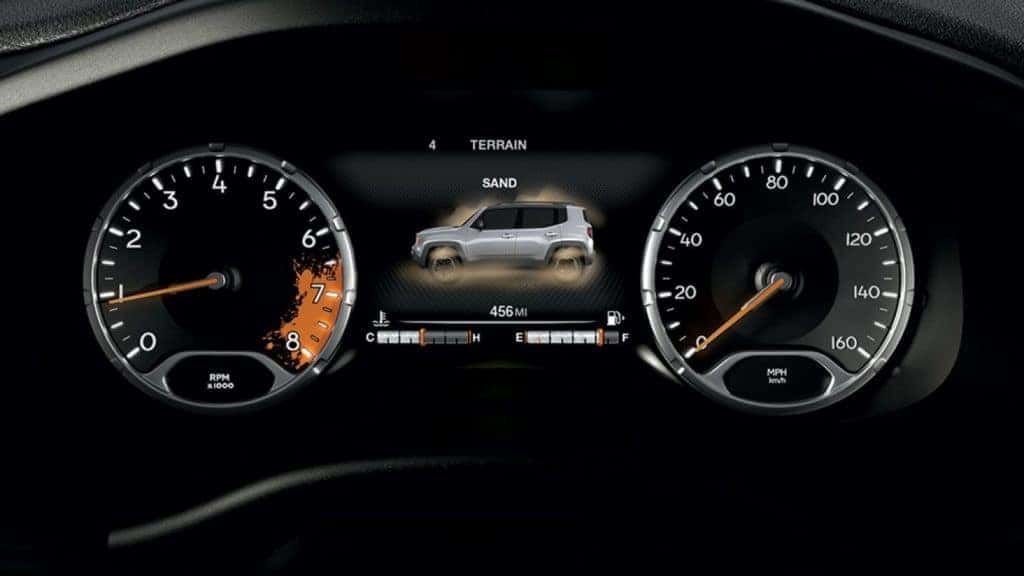 2018-Jeep-Renegade-VLP-Interior-Pillar-3-Rail-7-Inch-Driver-Information-Display.jpg.image.1440