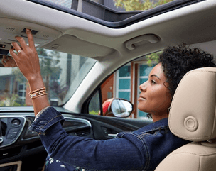 PANORAMIC MOONROOF