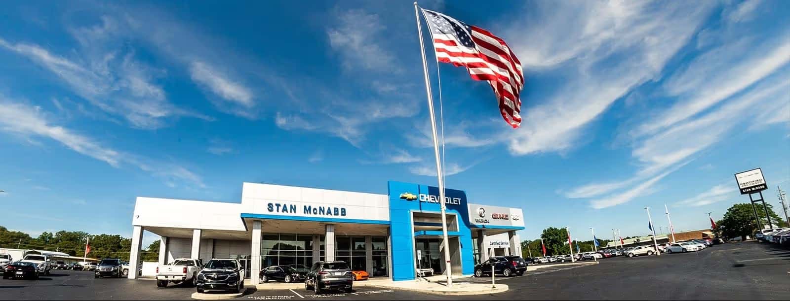 Stan McNabb Buick GMC exterior view of the dealership