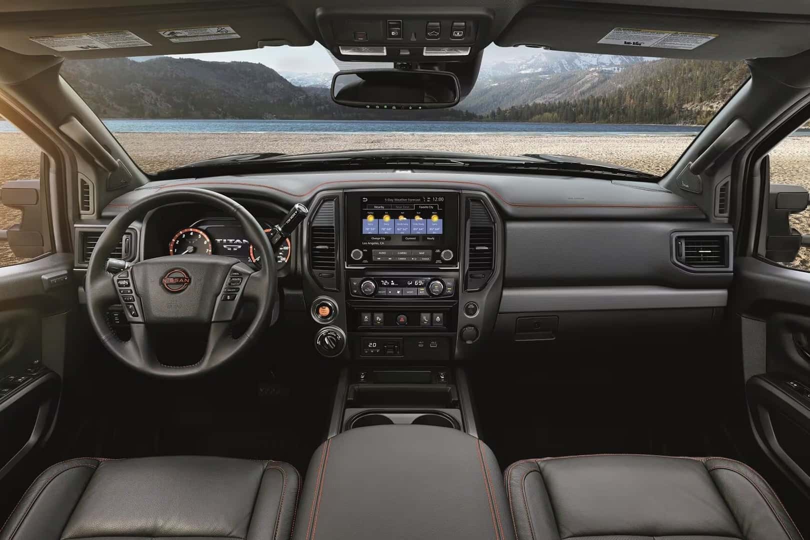 Tech for Your Journey in the 2023 Nissan TITAN.jpg