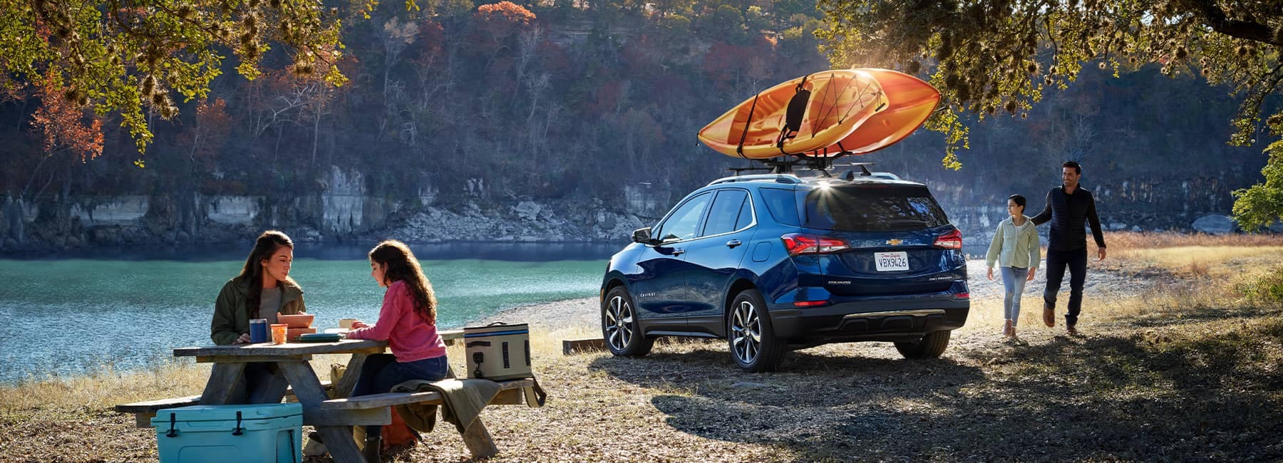 Family camping in Equinox