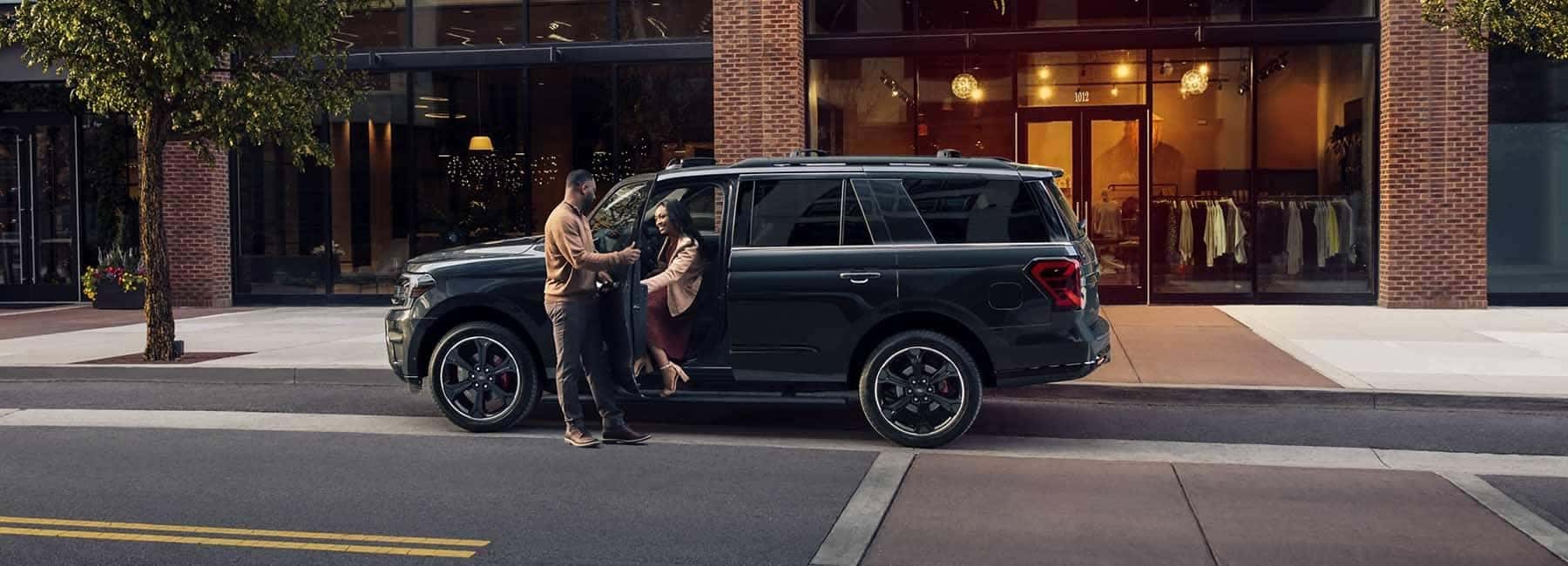 2023 Expedition parked in city
