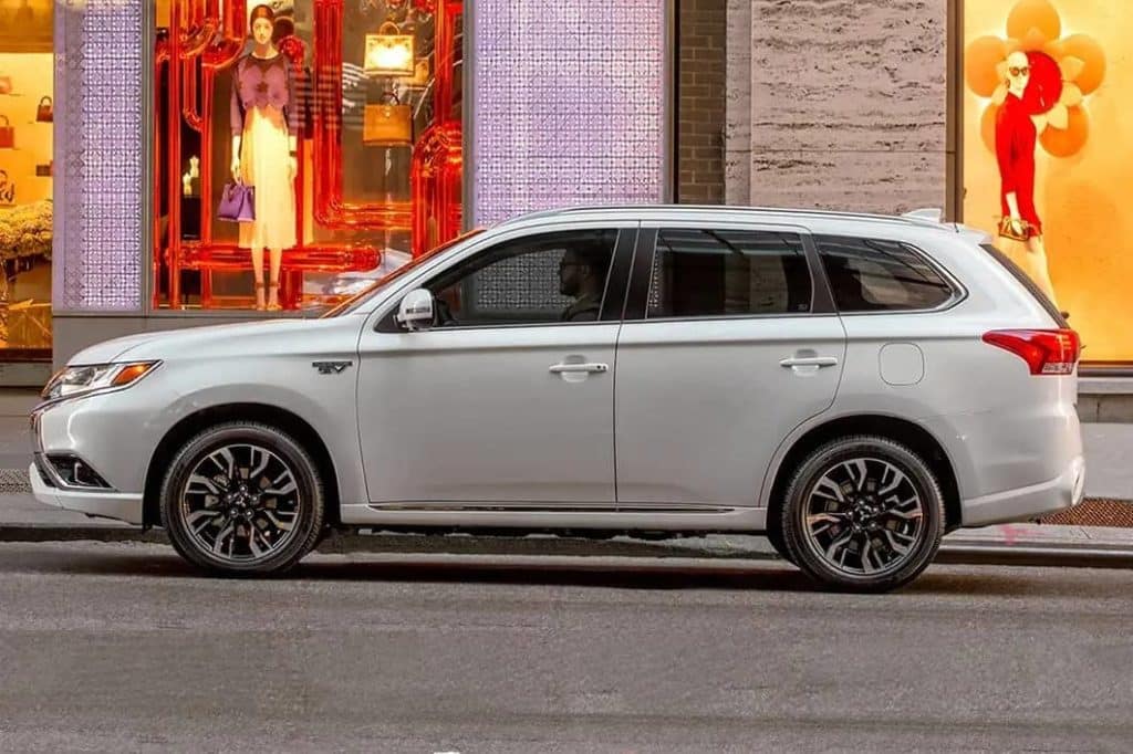 New 2018 Mitsubishi Outlander PHEV Details and Specifications