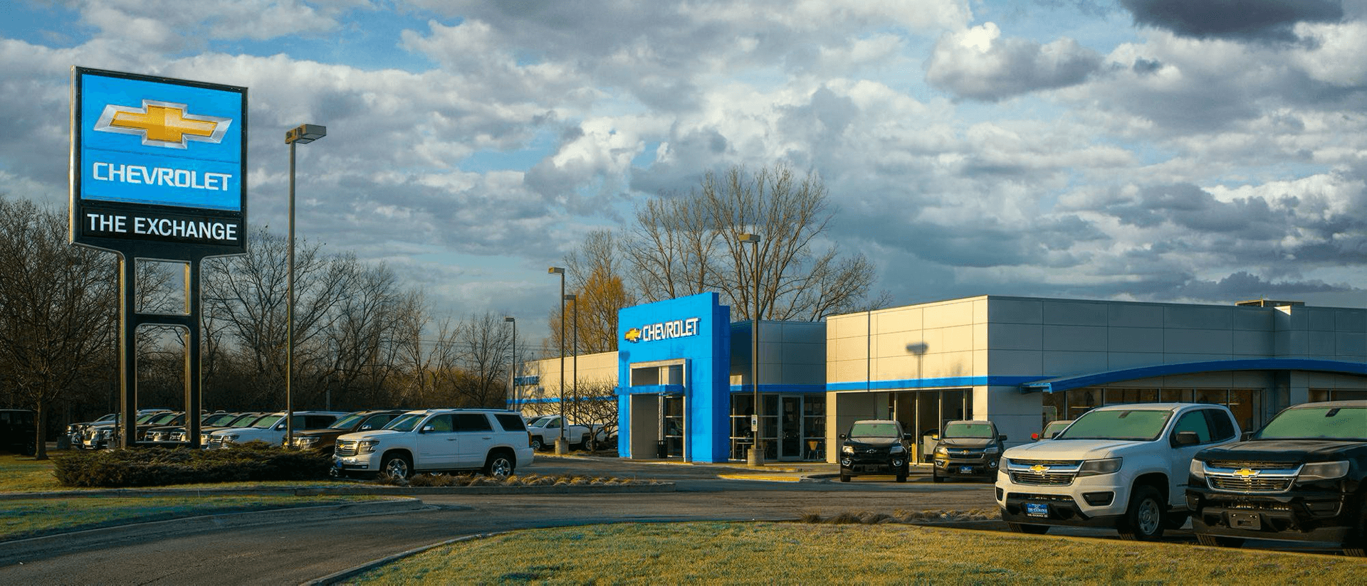 exterior view of dealership and carlot