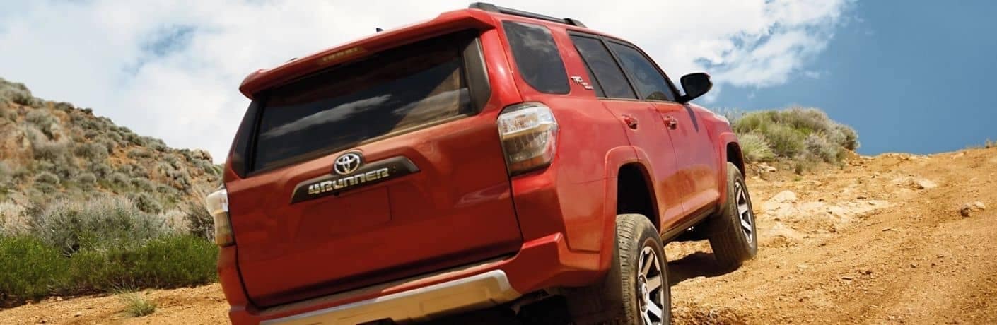 Rear view of the 2022 Toyota 4Runner driving_yythkg