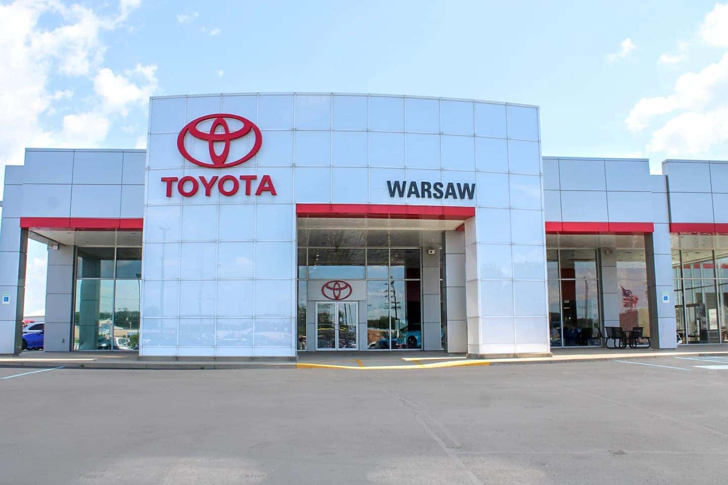 toyota-of-warsaw-entrance