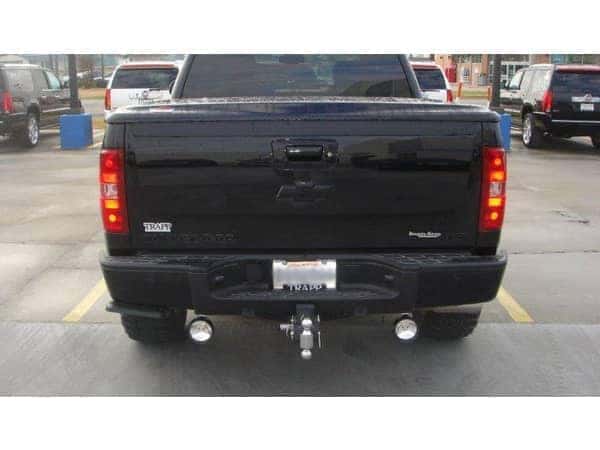 dungeon-garage-slider-16-mobile tailgate of a black chevy Colorado