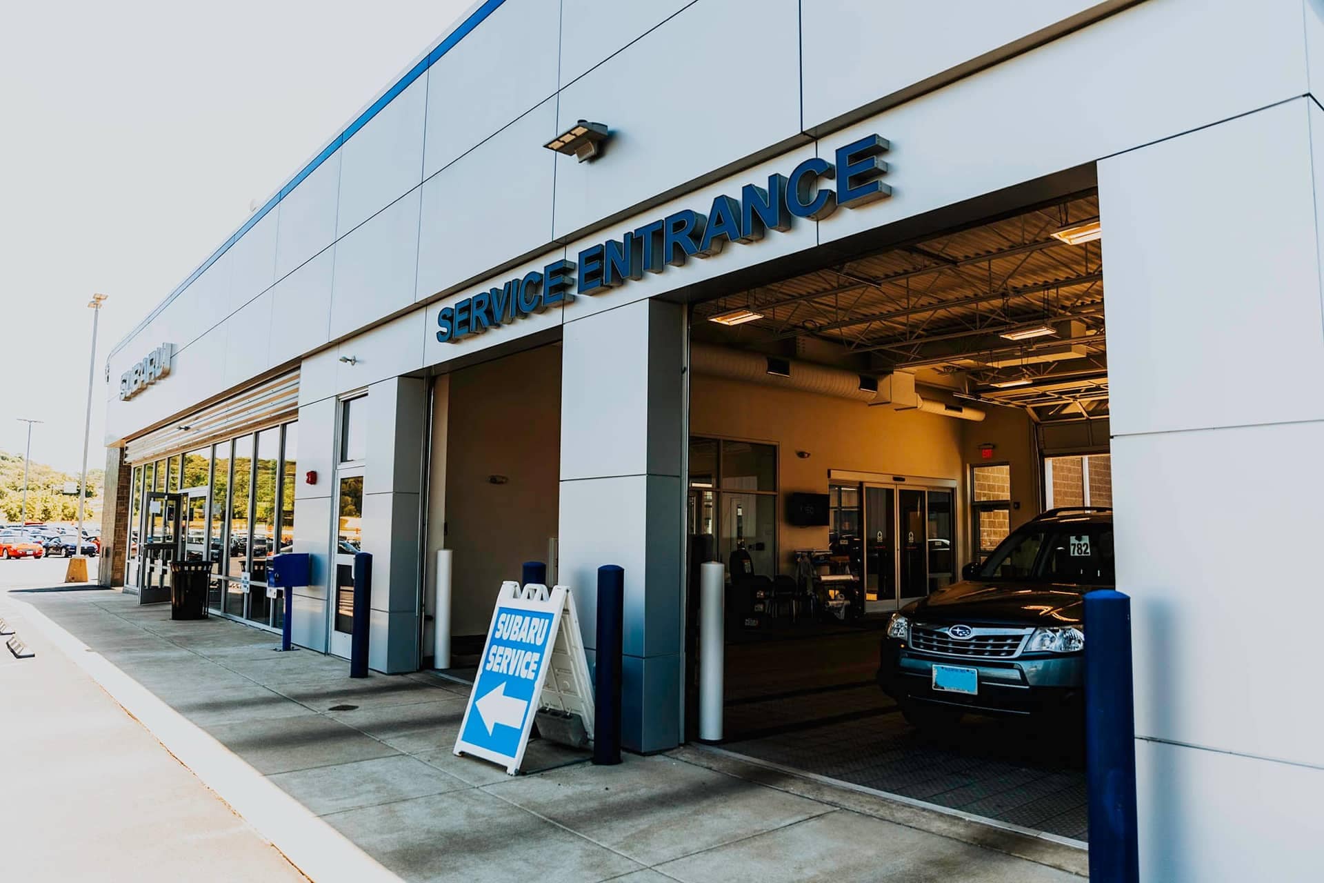 Uftring Subaru dealership service entrance