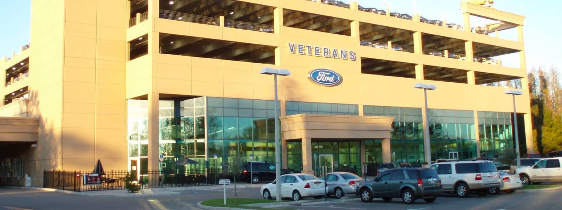 Veterans Ford dealership exterior