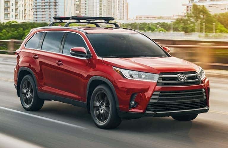 2019 Toyota Highlander | Midtown Toyota | Chicago, IL