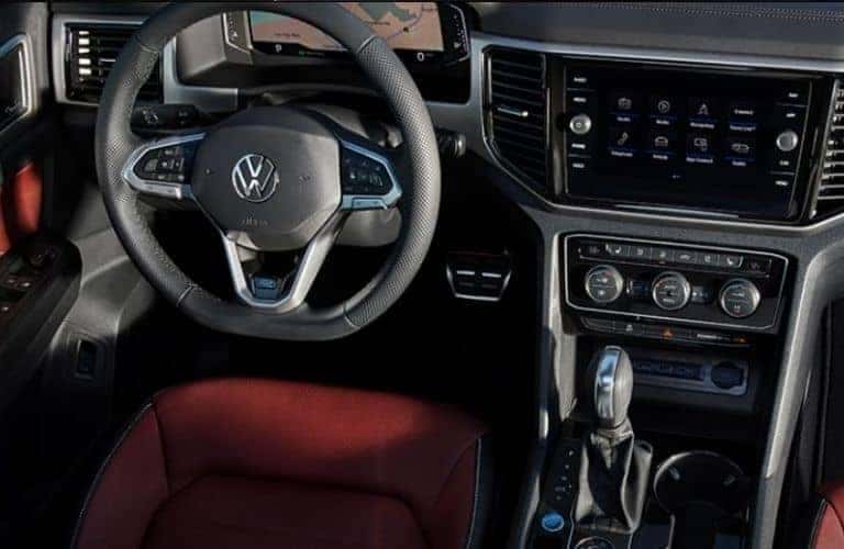 2021_Volkswagen_Atlas_Cross_Sport_interior_dash_and_wheel