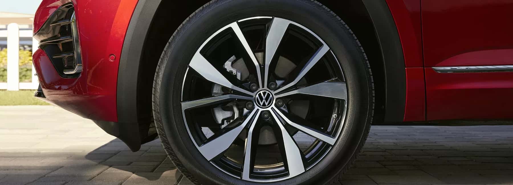 2025-VW-Atlas-wheel-close-up