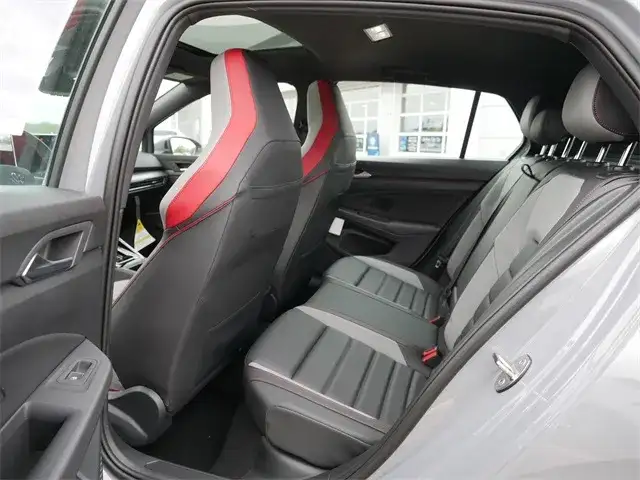 2025 Volkswagen Golf GTI seats