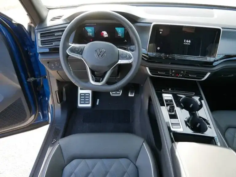 2025 volkswagen atlas cross sport dash