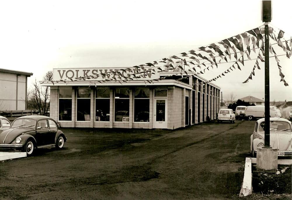 1967-view-of-dealership