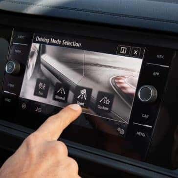 2019-Volkswagen-Jetta-Driving-Mode-Selection-technology