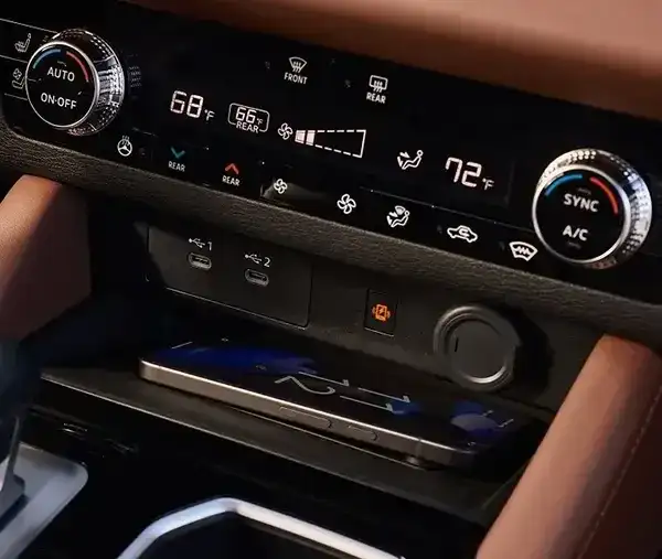 2025 outlander dashboard