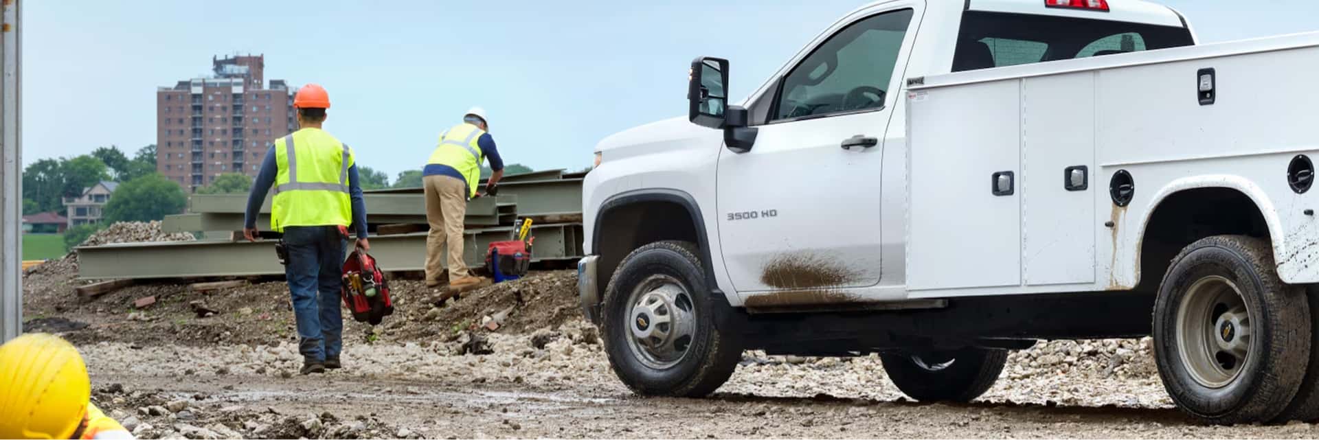 Chevrolet-Commercial-truck-with-workers