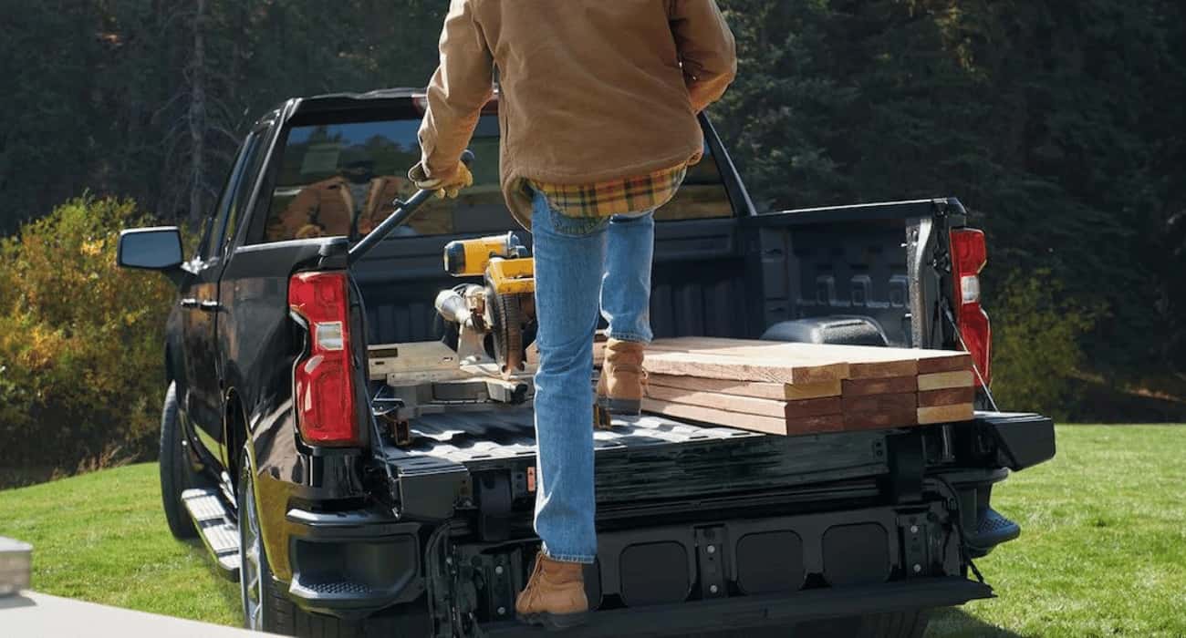 2022-Silverado-wood-in-back-of-truck